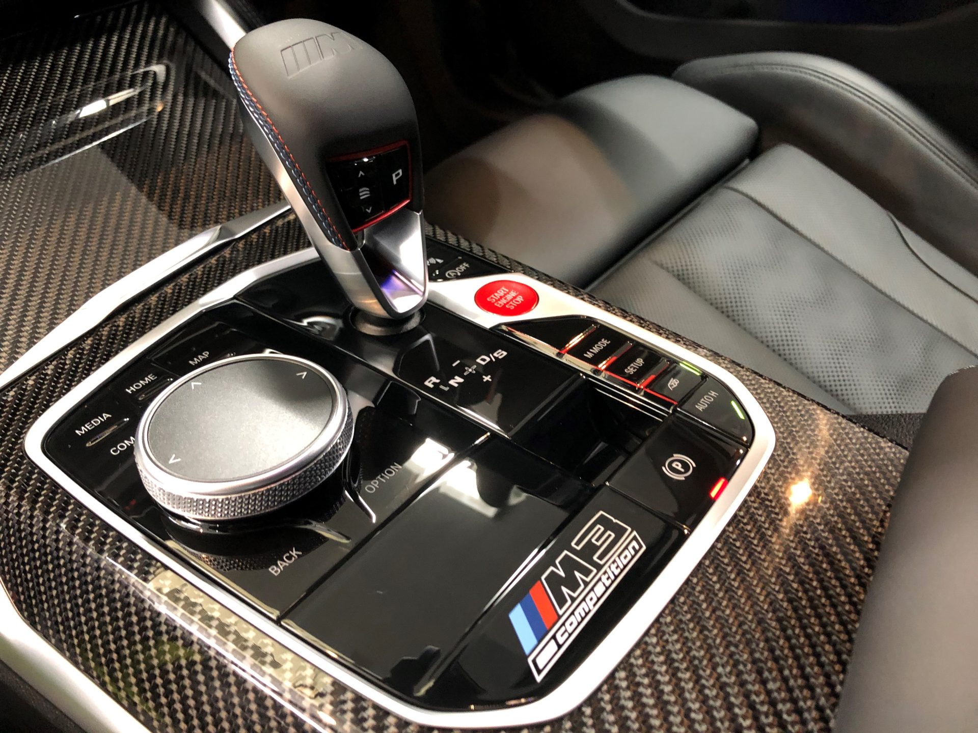 BMW M3 コンペティション 内装　シフト